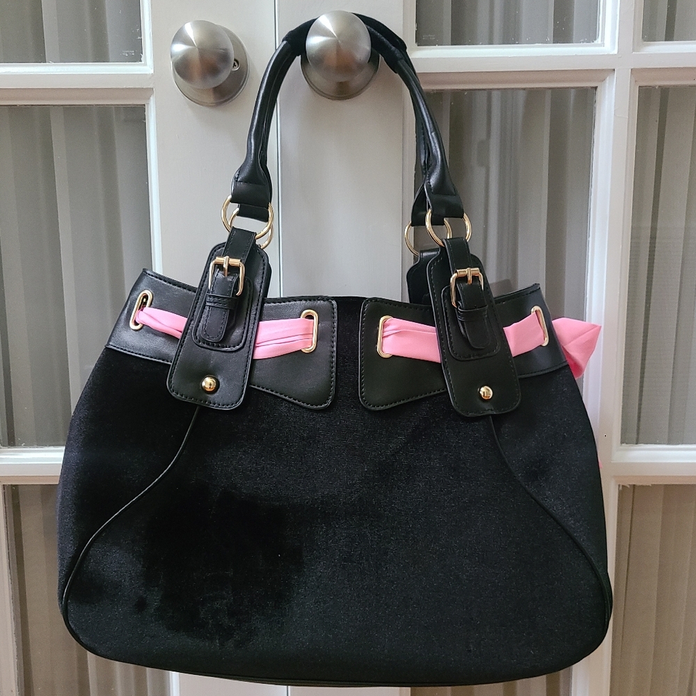 Hello Kitty Daydreamer Velour Bag Viral HTF ๐ - Picture 5 of 7